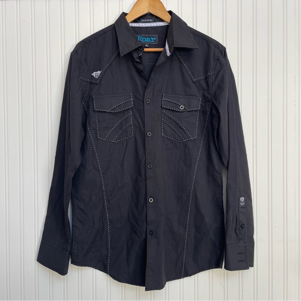 Roar Men's Black Button-Up Shirt Size Small Long Sleeve Embroidered Logo Western